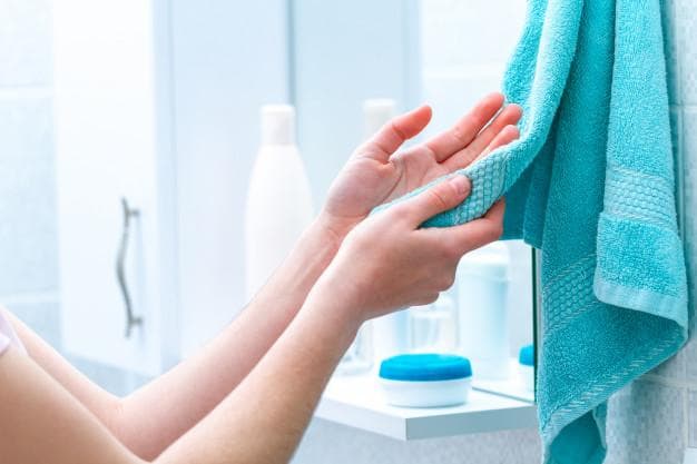 Drying Hands after washing, a must habit to stay protected!