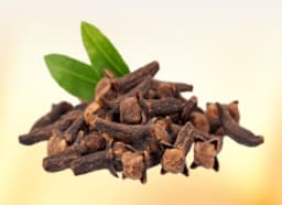 Clove Oil (Syzygium aromaticum)