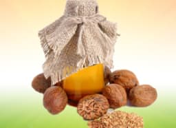 Nutmeg oil